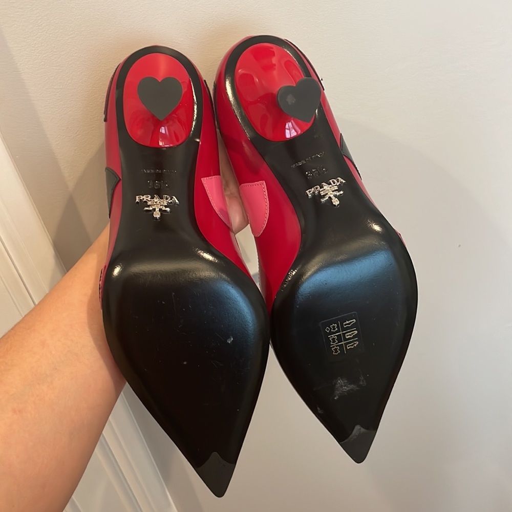 Prada hearts leather pumps - Picture 9 of 11